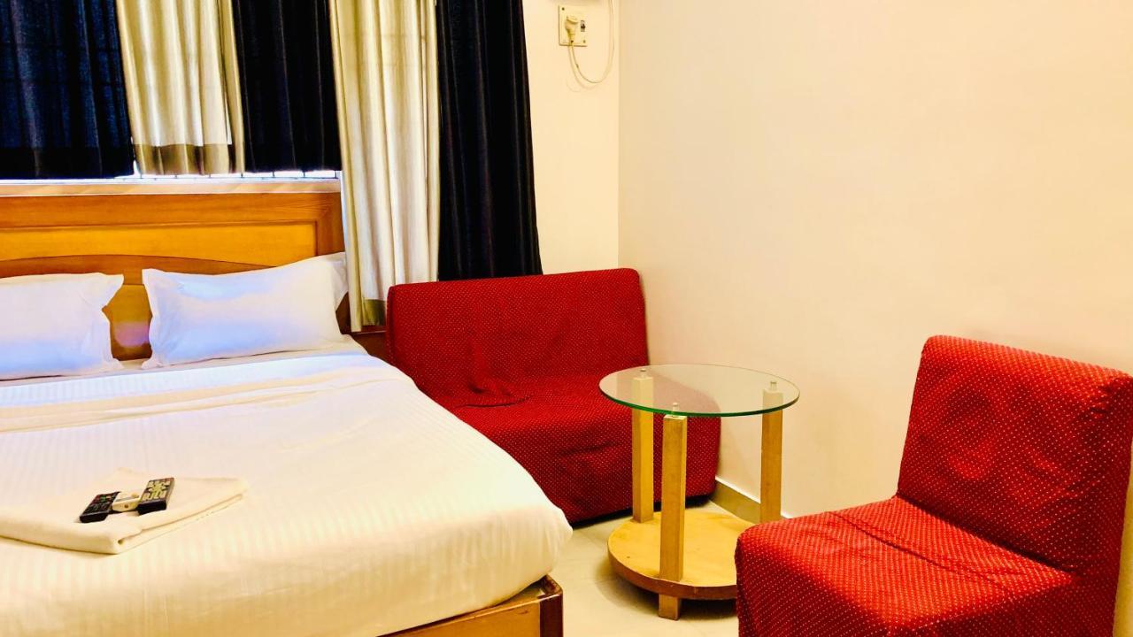 Half Moon Palace Chennai Zewnętrze zdjęcie