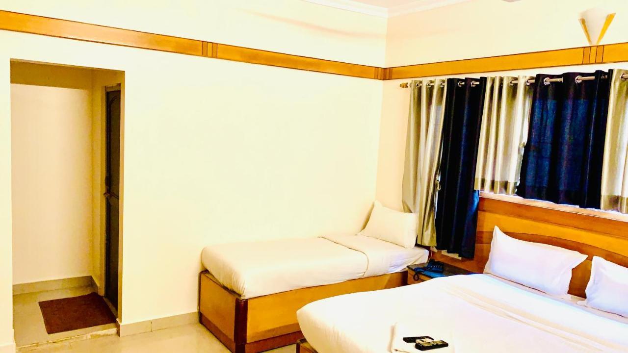 Half Moon Palace Chennai Zewnętrze zdjęcie